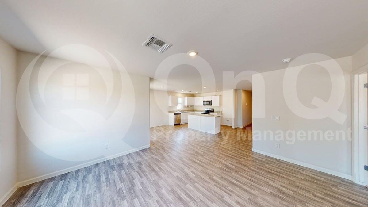 2064 E Velvet Pl - Photo 6 of 23
