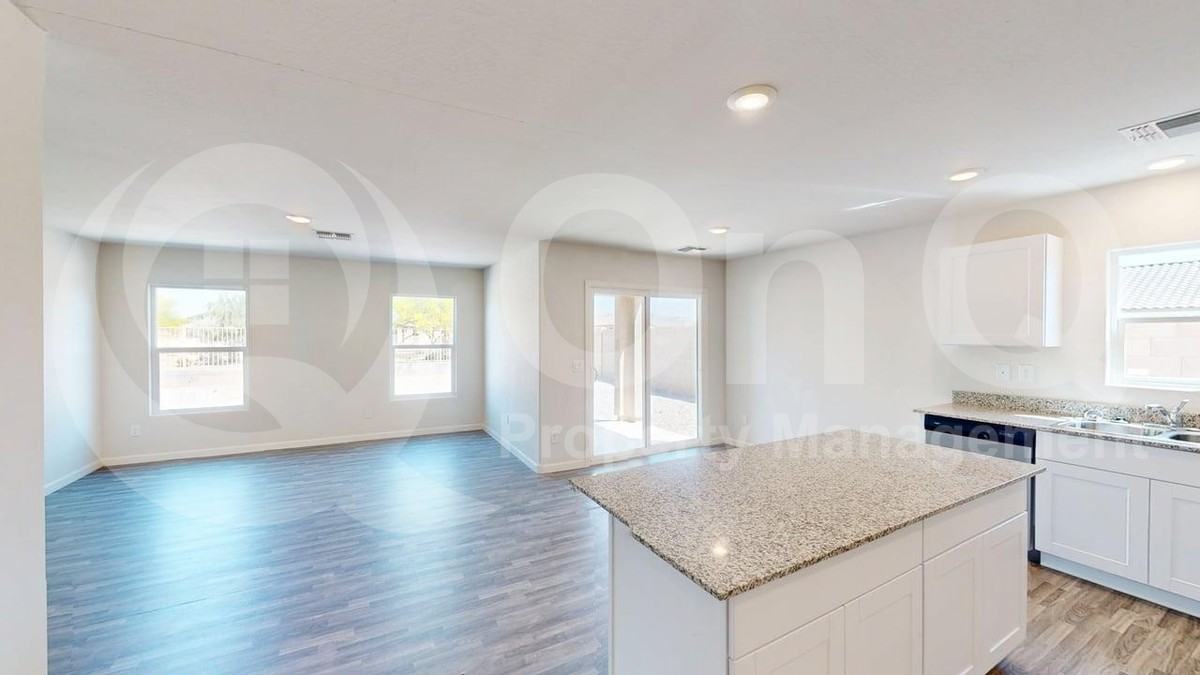 2064 E Velvet Pl - Photo 7 of 23