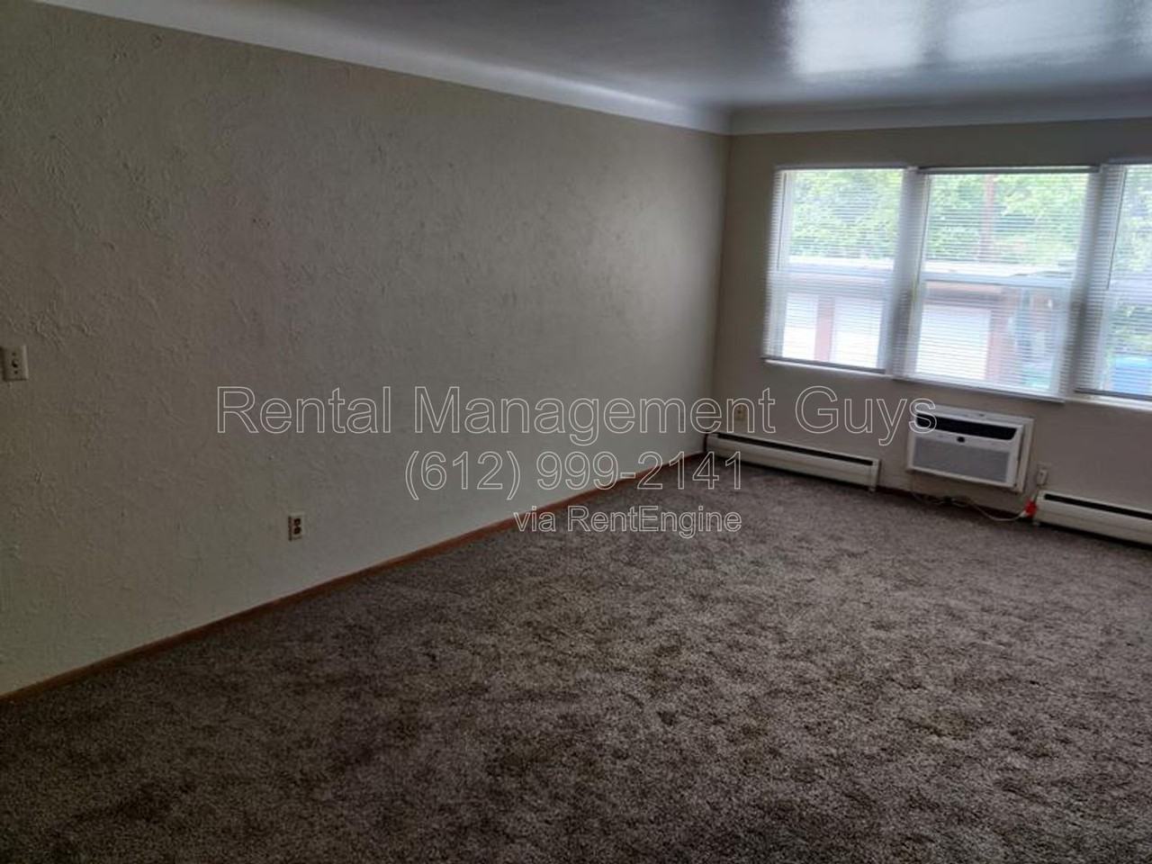435 Front Ave #7 - Photo 3 of 17
