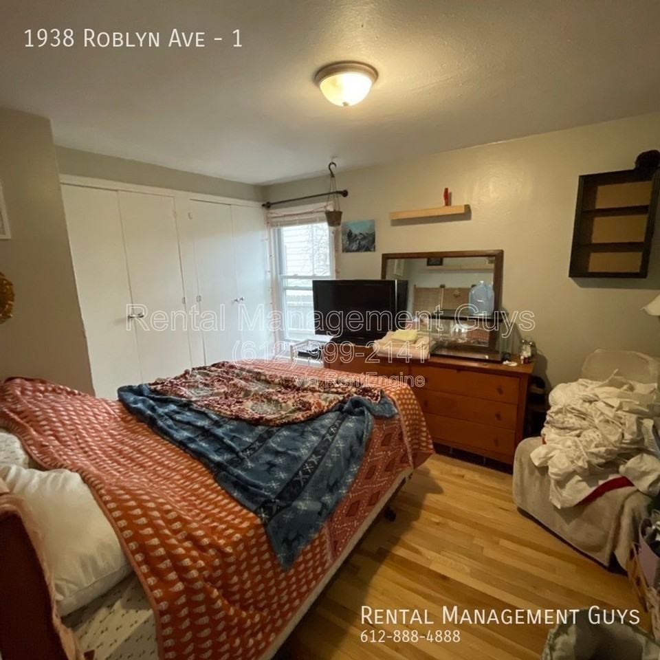 1938 Roblyn Ave #1 - Photo 7 of 17