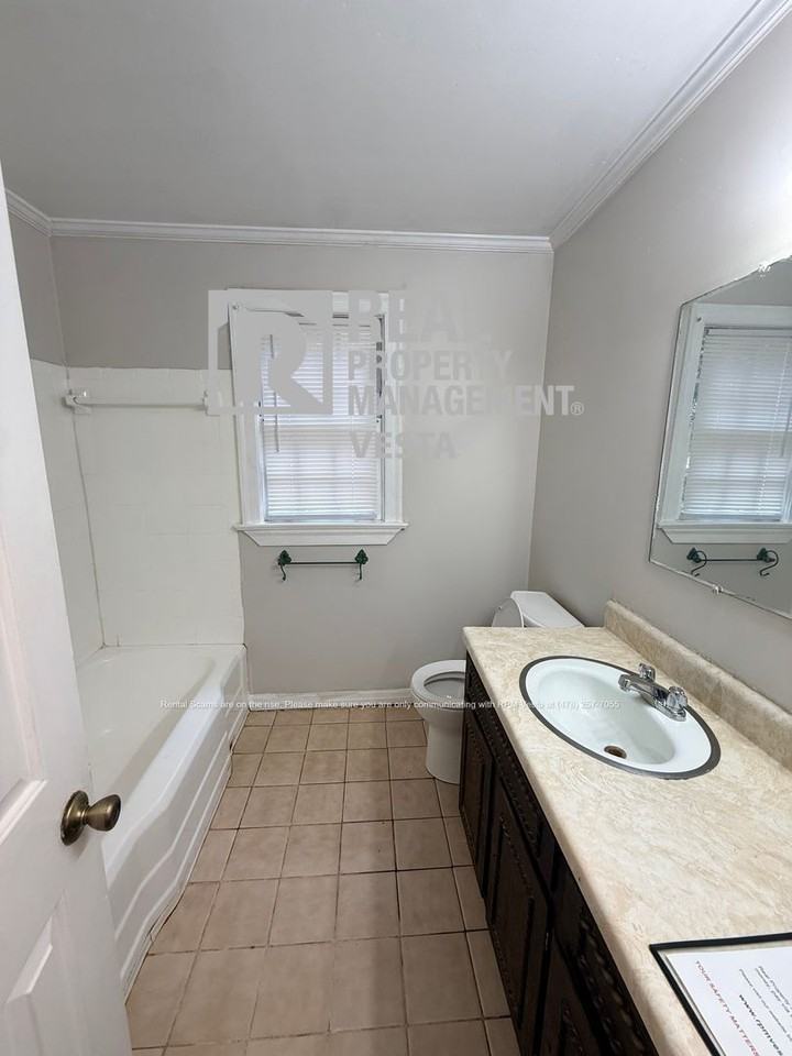 3163 High Point Dr - Photo 5 of 12