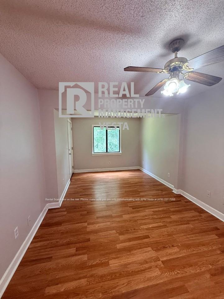 3163 High Point Dr - Photo 7 of 12