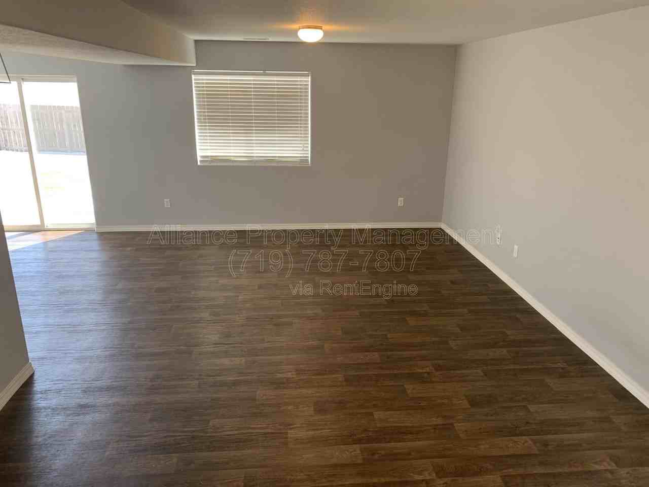 3875 Reindeer Cir - Photo 3 of 40