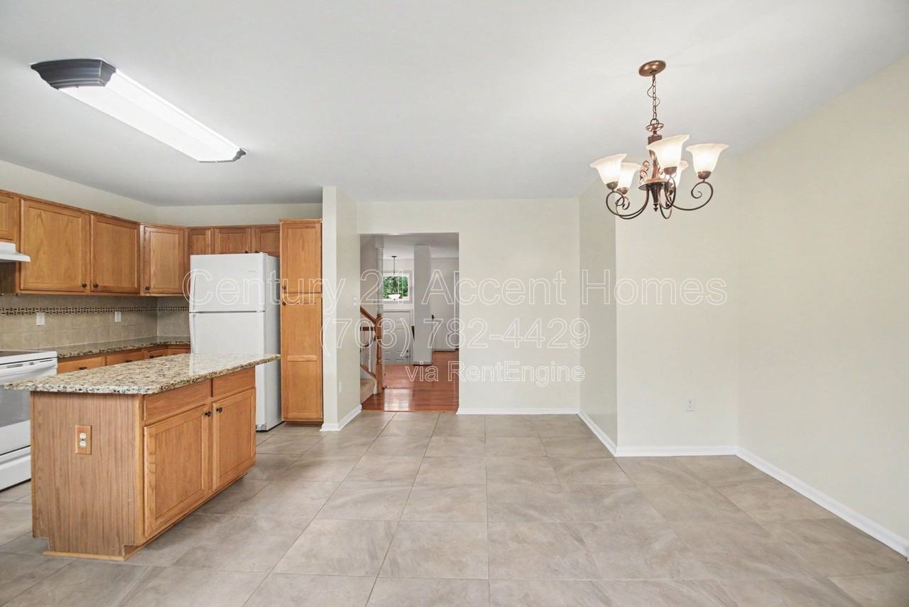 13601 Filly Ct - Photo 7 of 34