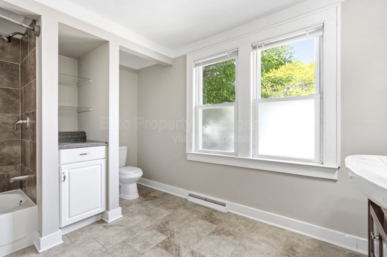 3117 Coucy St - Photo 5 of 19