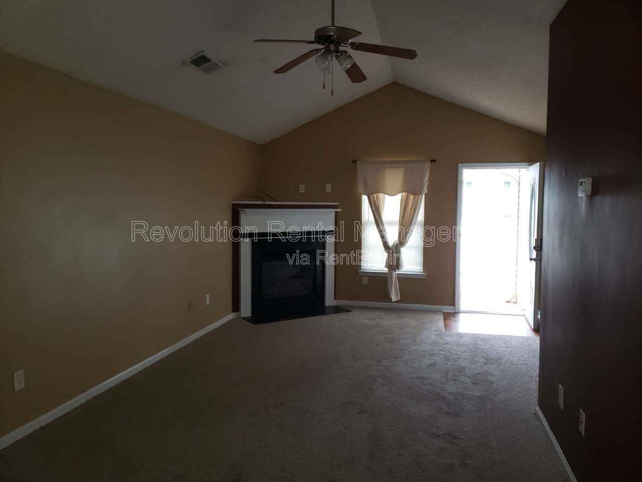 532 Epris Ln - Photo 3 of 10