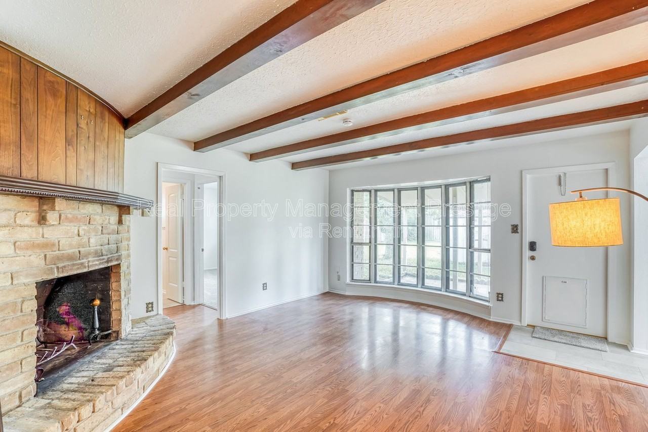 500 Stoneledge Dr - Photo 4 of 15