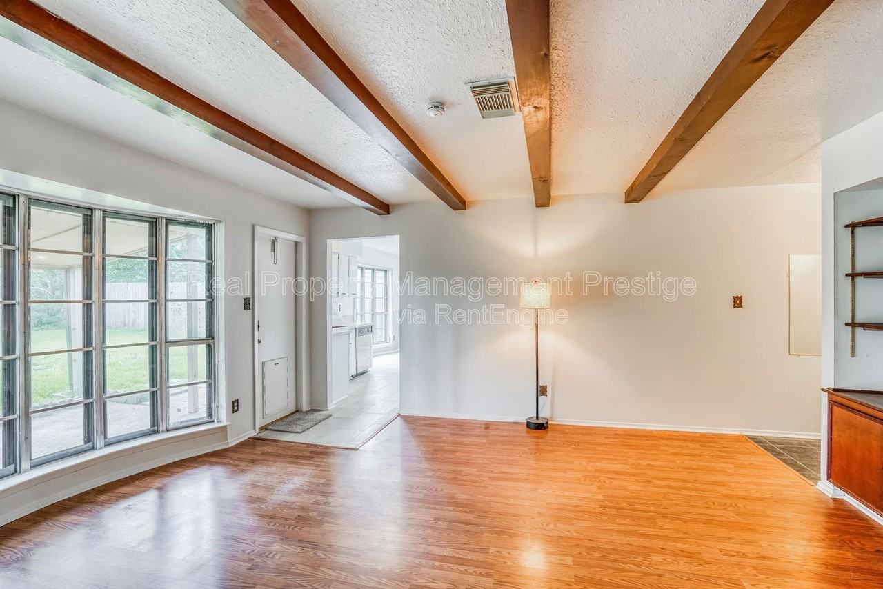 500 Stoneledge Dr - Photo 5 of 15