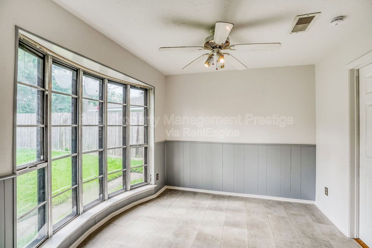 500 Stoneledge Dr - Photo 6 of 15