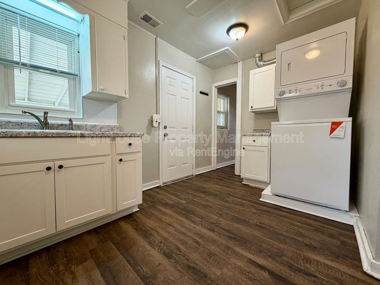 2449 Hillside Dr Nw - Photo 3 of 18