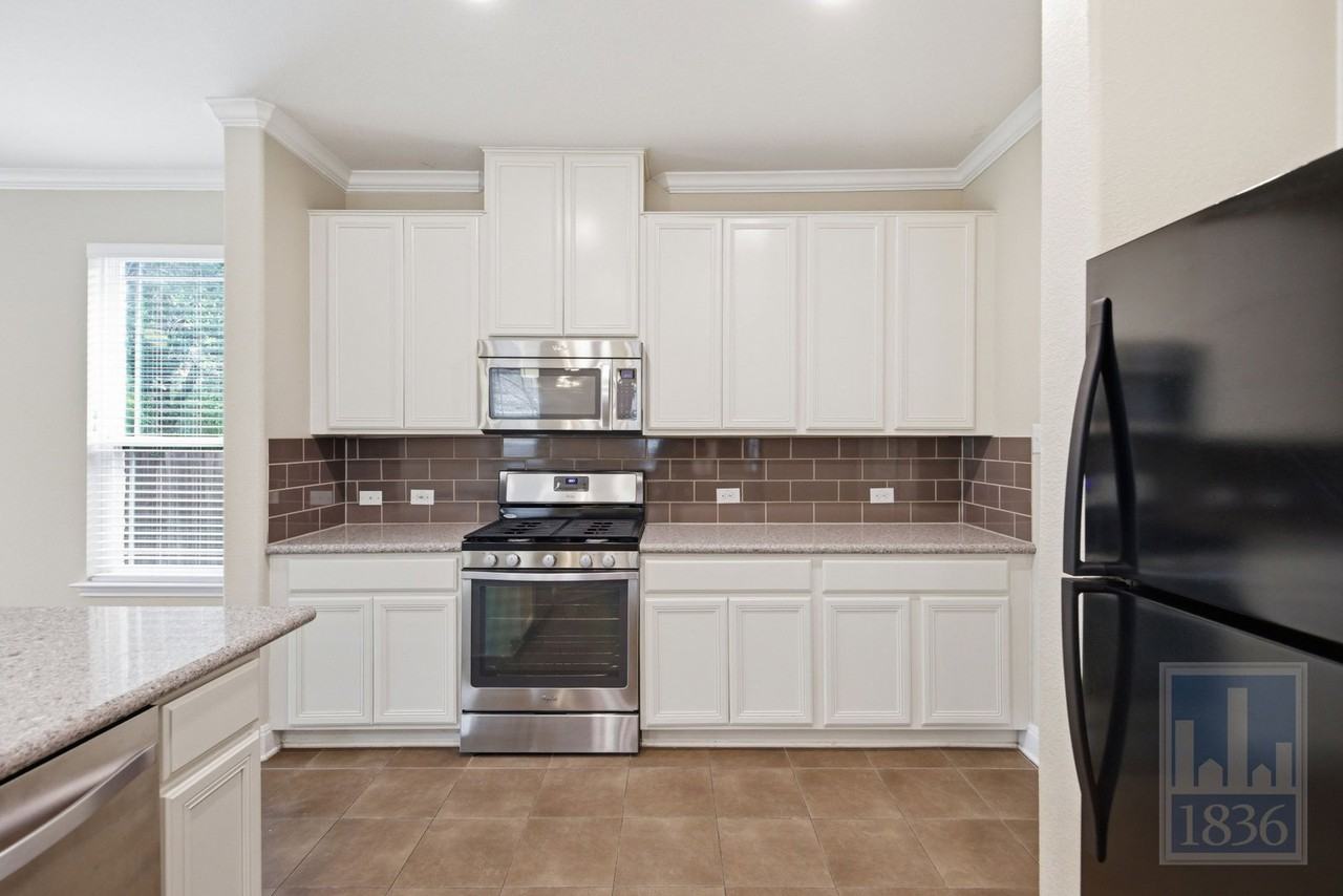 4906 Madrid Dr #T2 - Photo 4 of 50