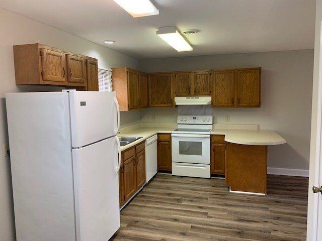 607 Main St #4 - Photo 3 of 24