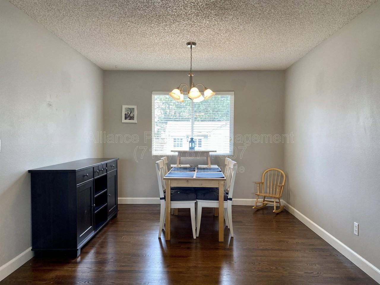 2825 Dristol Dr - Photo 6 of 45