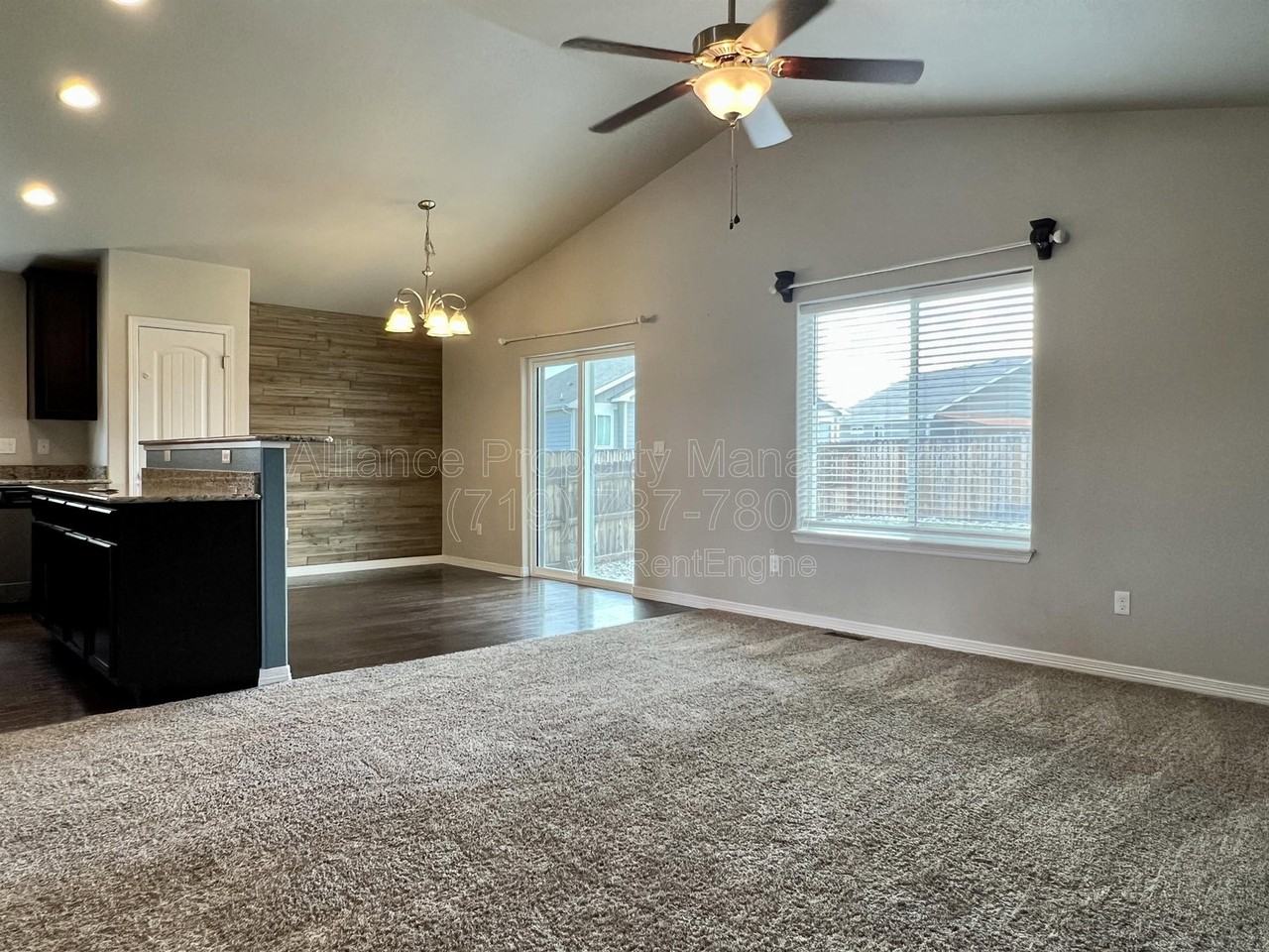 10020 Seawolf Dr - Photo 5 of 46