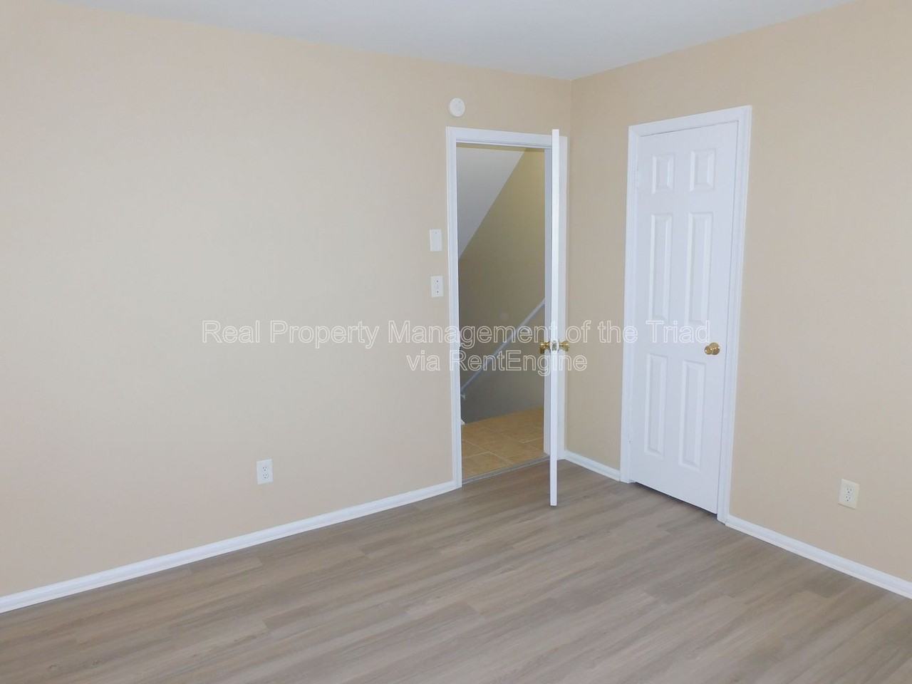 4302 Parker St #E - Photo 7 of 15