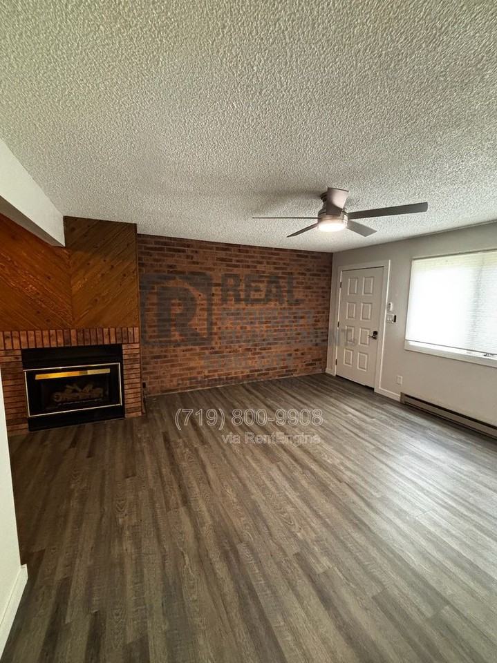 2107 Chatalet Ln #F - Photo 4 of 21