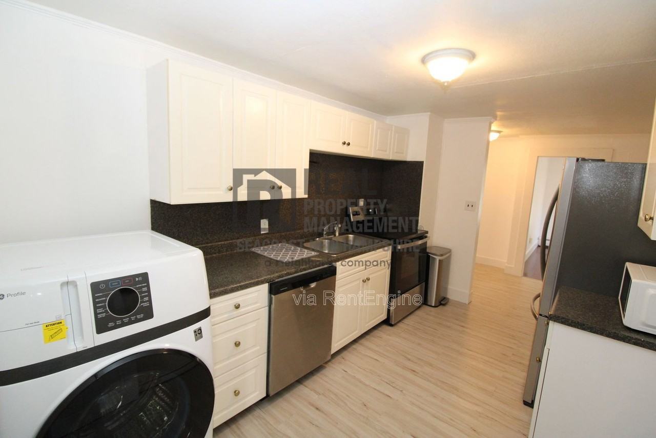6 Smith Ct #1 - Photo 3 of 24