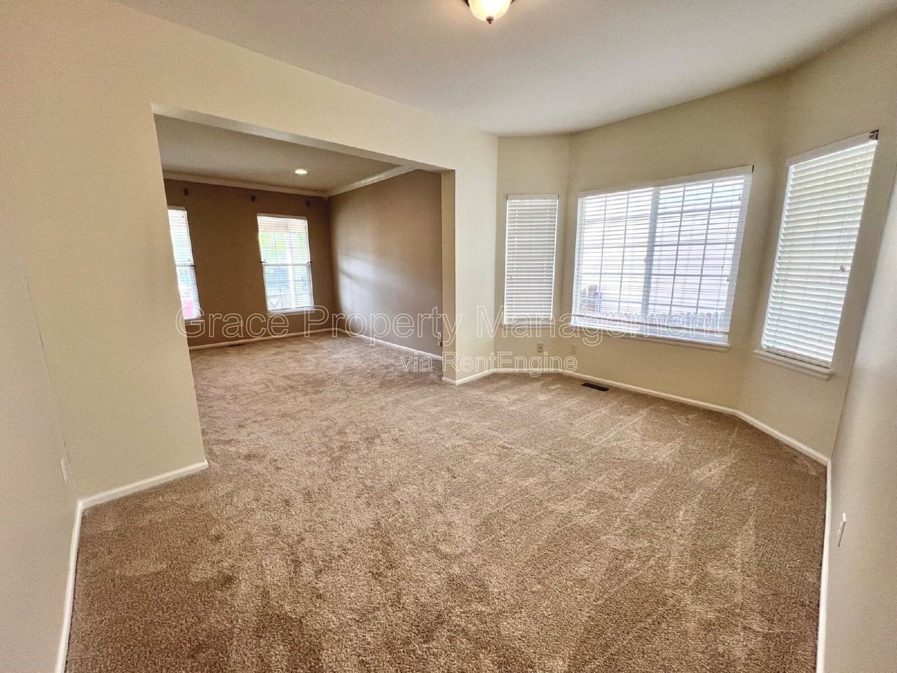 22192 Pebble Brook Ln - Photo 7 of 40