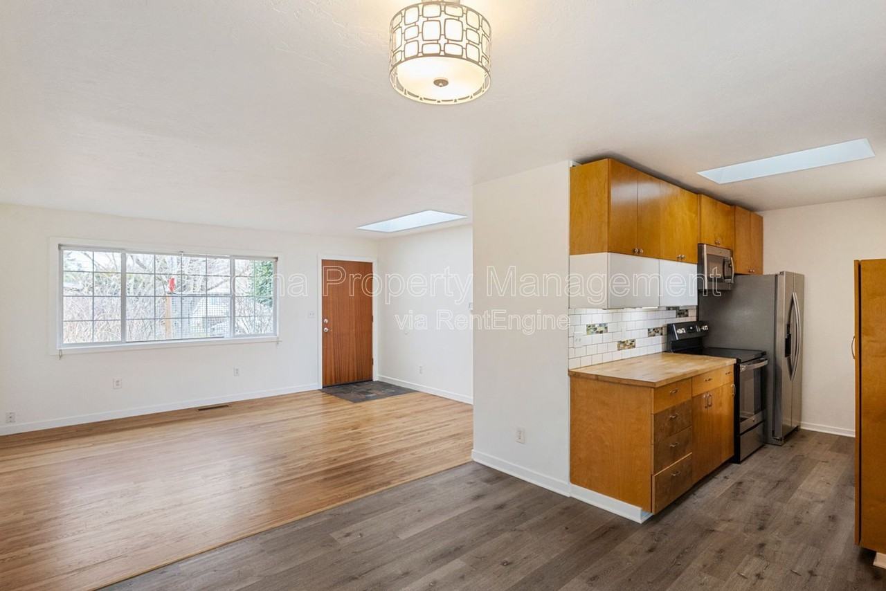 8715 N Washburne Ave #A - Photo 7 of 25
