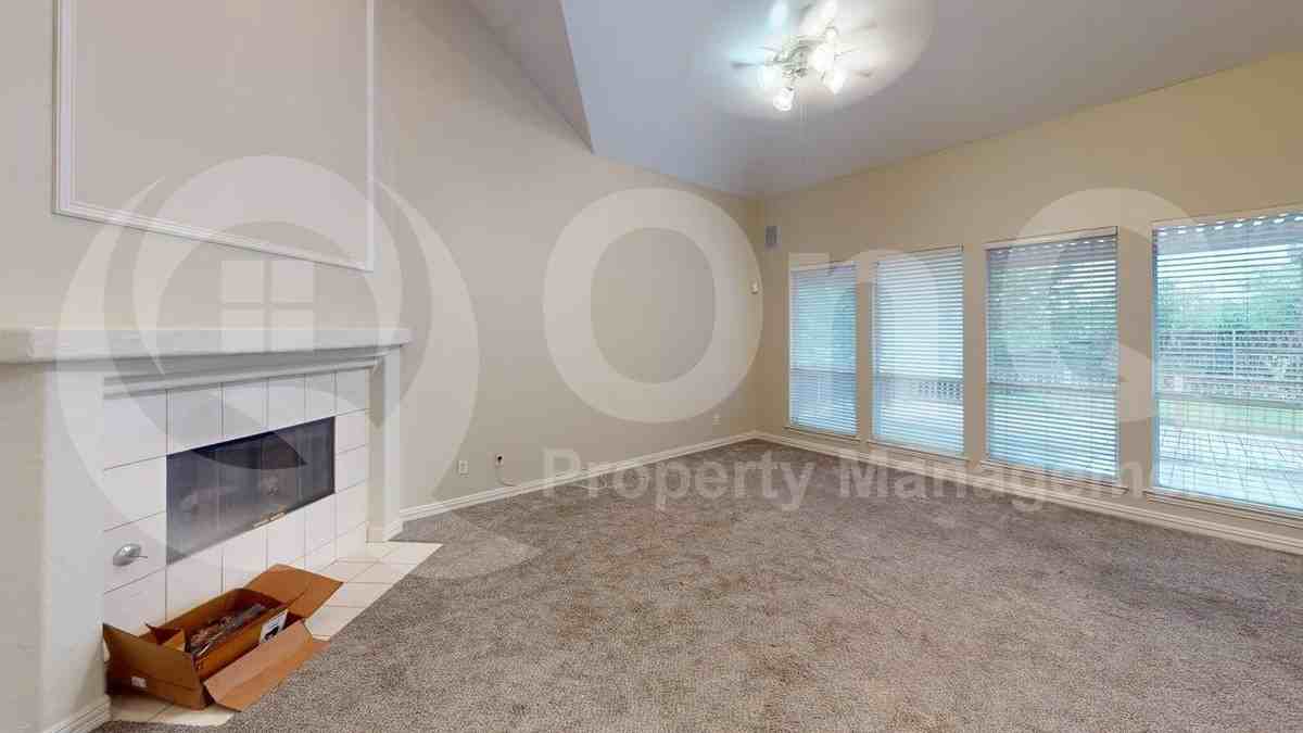 923 Granview Dr - Photo 7 of 27