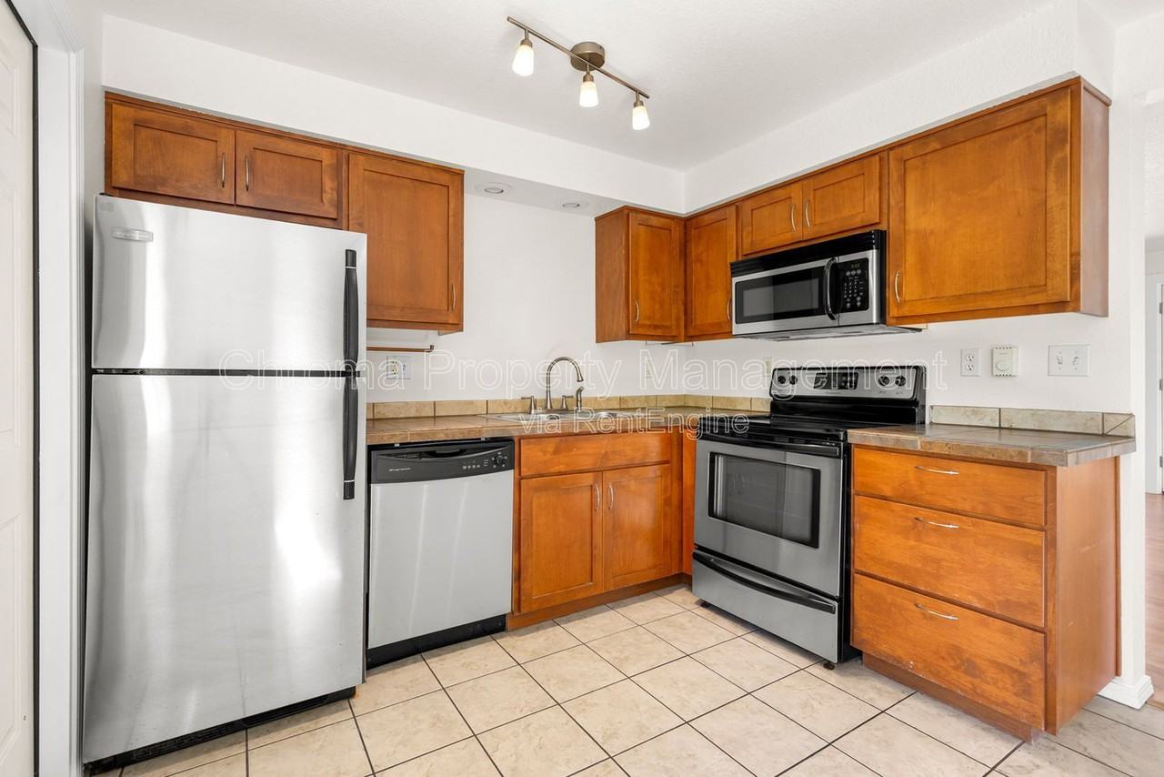2937 Sw Miles St #2 - Photo 3 of 18