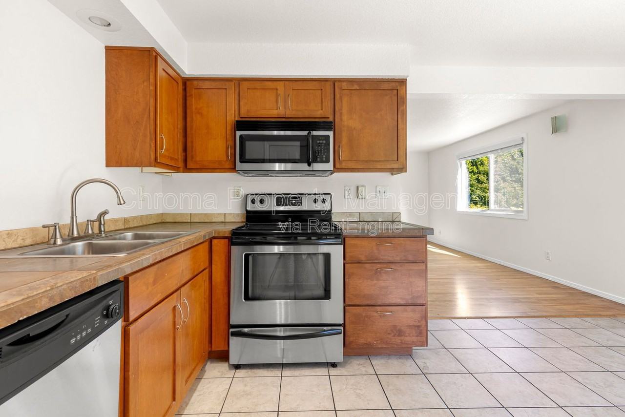 2937 Sw Miles St #2 - Photo 4 of 18