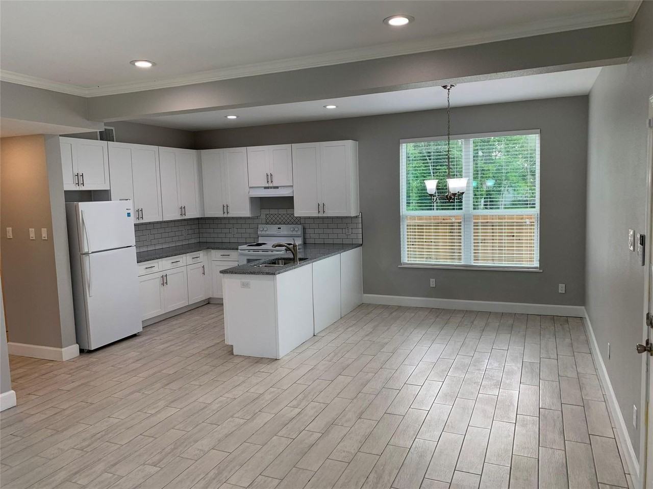 4221 Alvin St #A - Photo 3 of 15