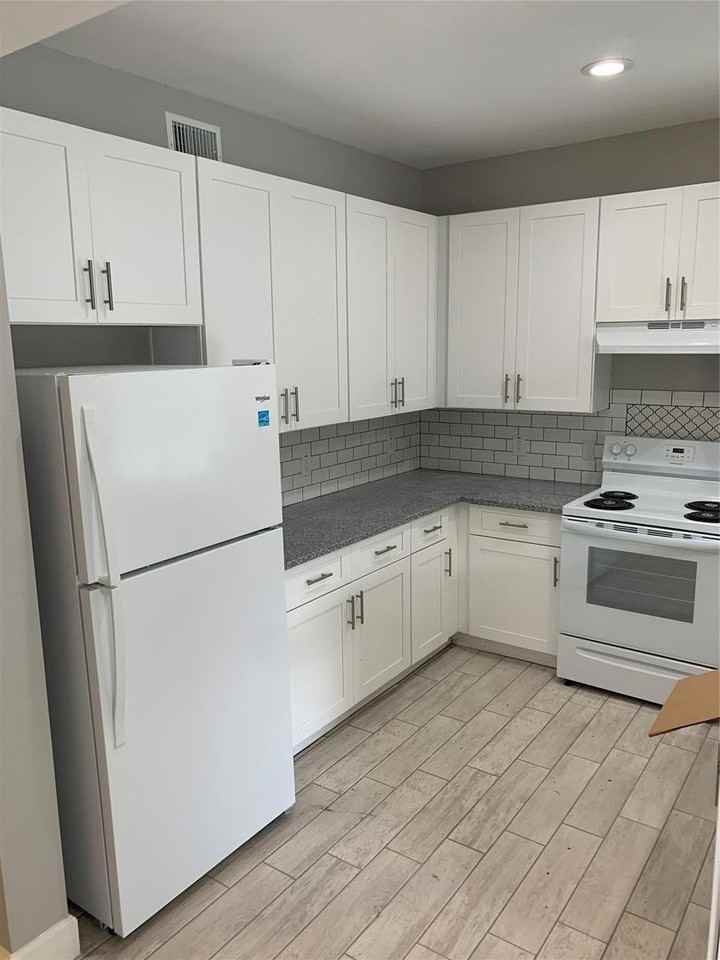 4221 Alvin St #A - Photo 6 of 15