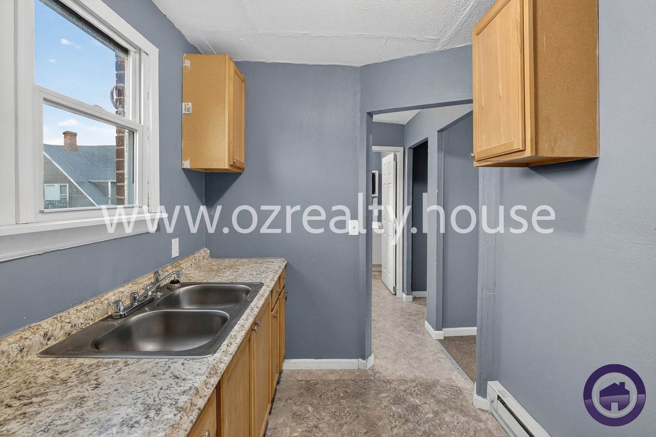 416 Maumee Ave #D - Photo 5 of 18
