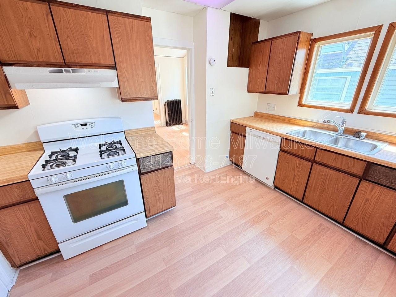 2919 N 50th St #1 - Photo 4 of 10