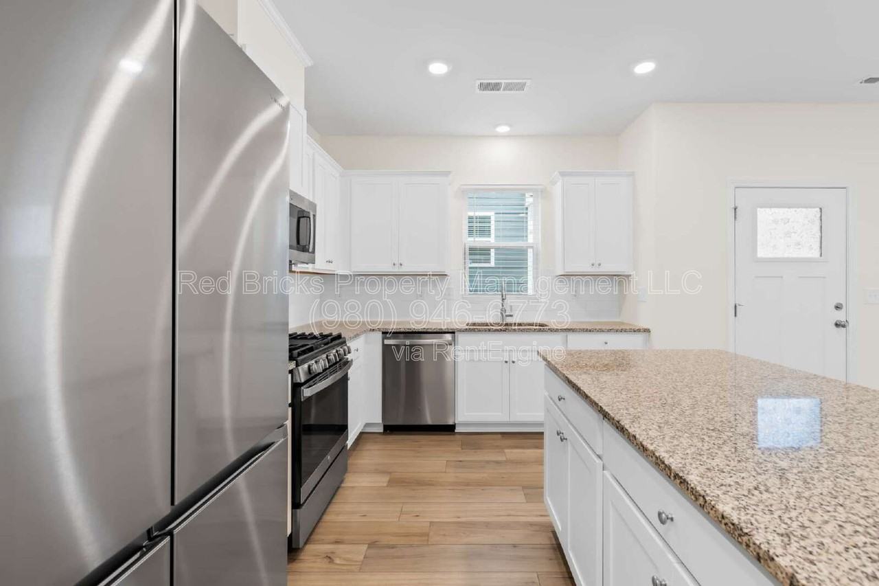 7145 Bentz St - Photo 6 of 24
