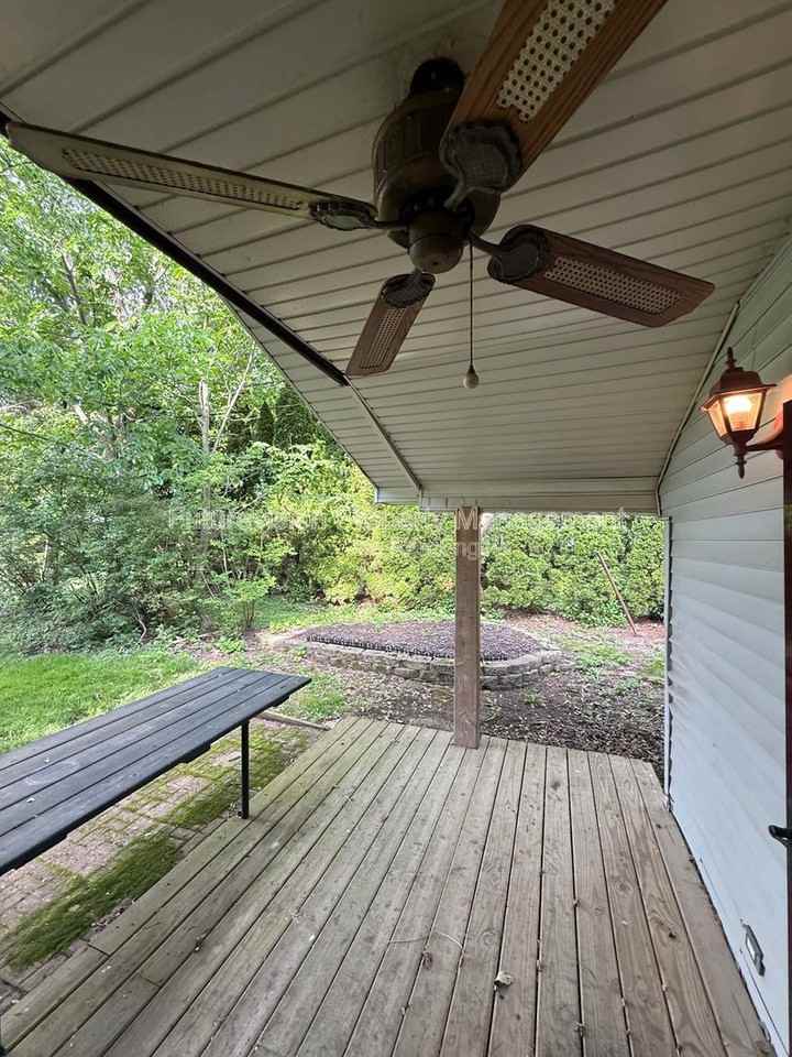 122 N Hamilton St - Photo 2 of 12