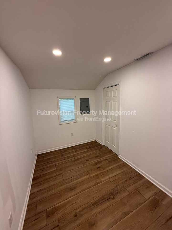122 N Hamilton St - Photo 4 of 12