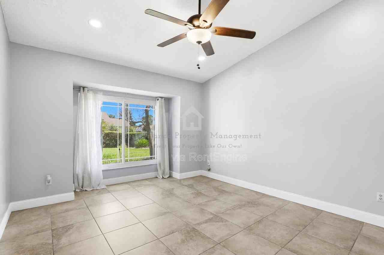 6018 Brookhill Cir - Photo 5 of 40