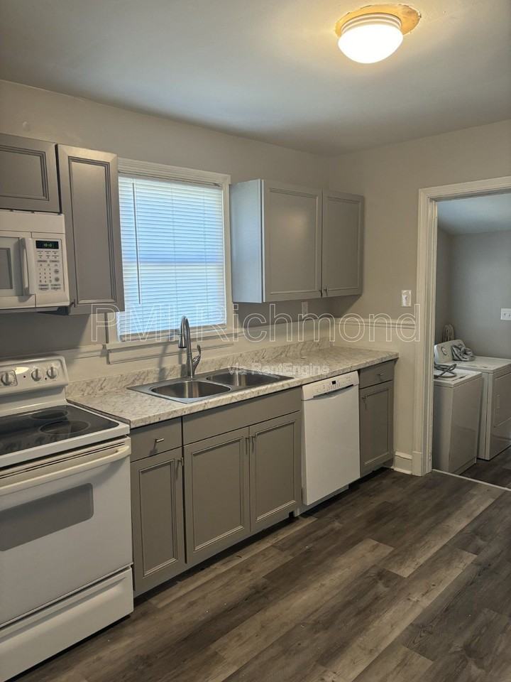 5231 Rockland Rd - Photo 4 of 7