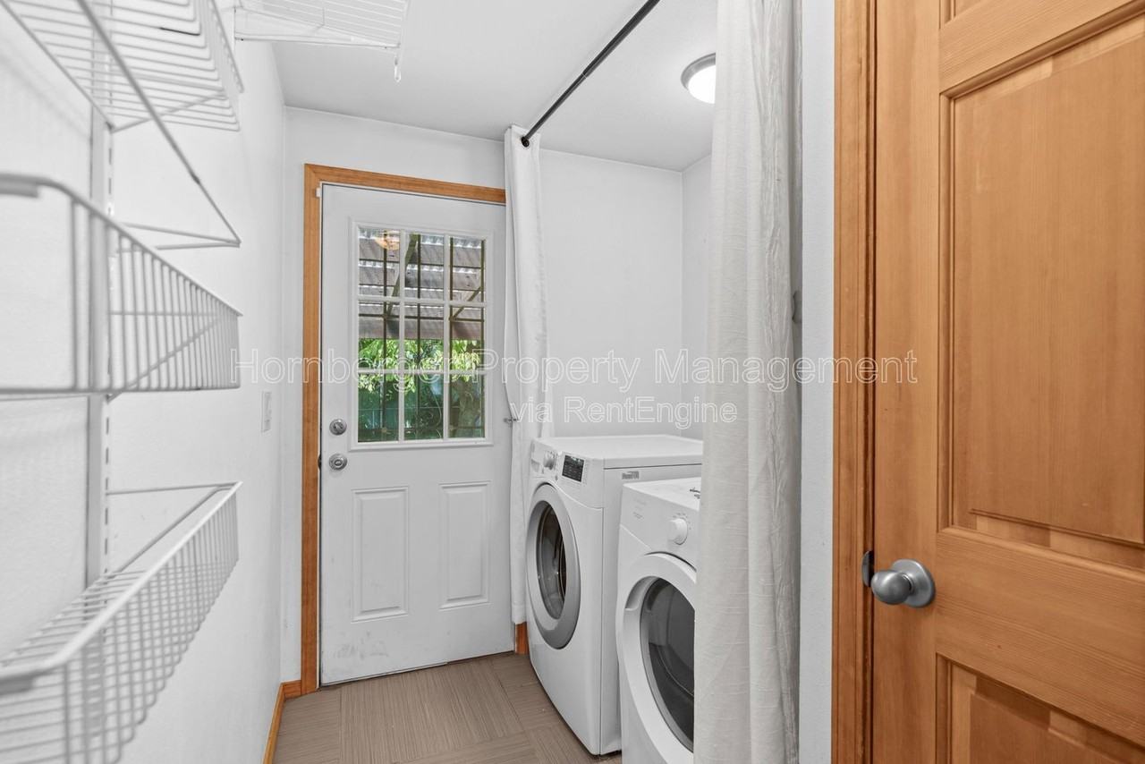 1703 N Walnut Rd - Photo 7 of 30