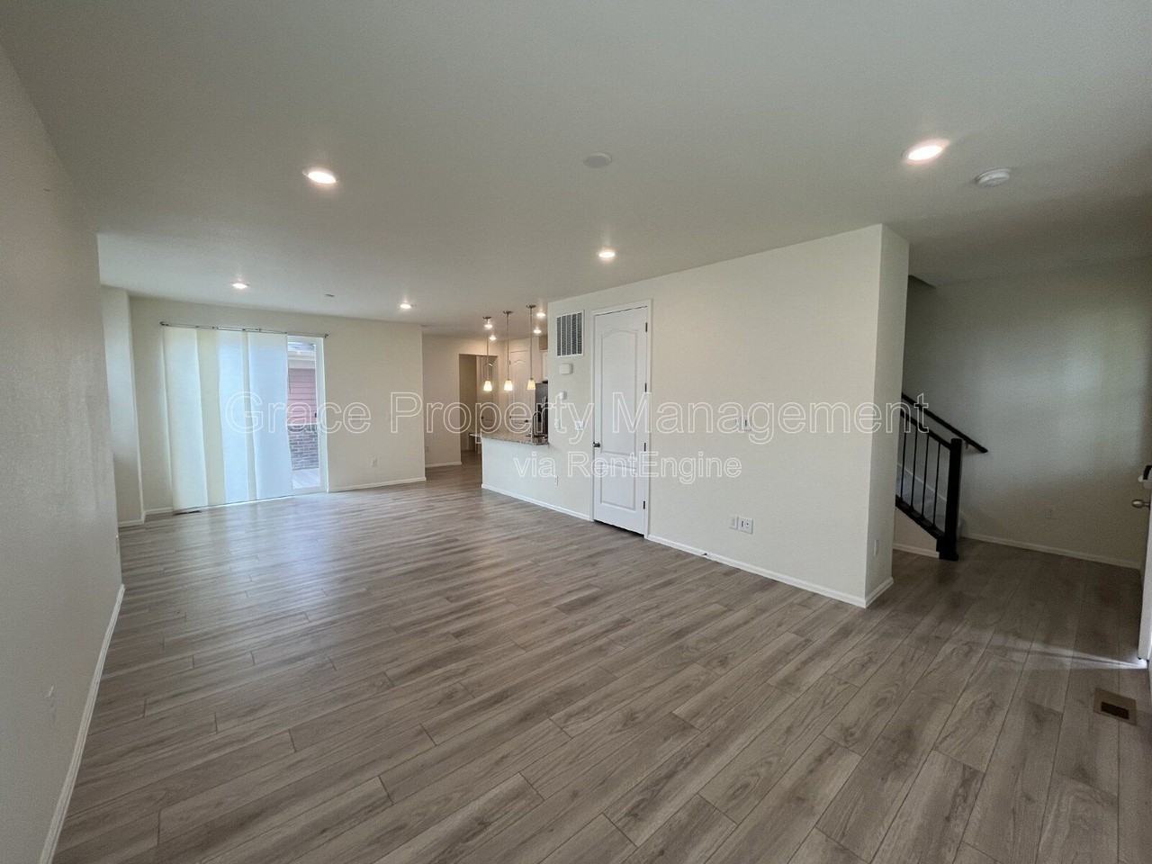 17626 Olive St - Photo 2 of 14