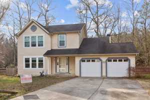 featured image of 21423 Lee Dr