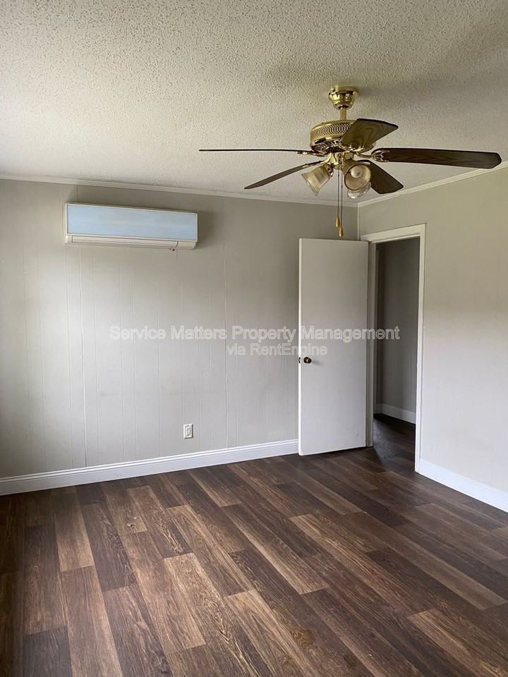 3213 N Guillemard St - Photo 2 of 8
