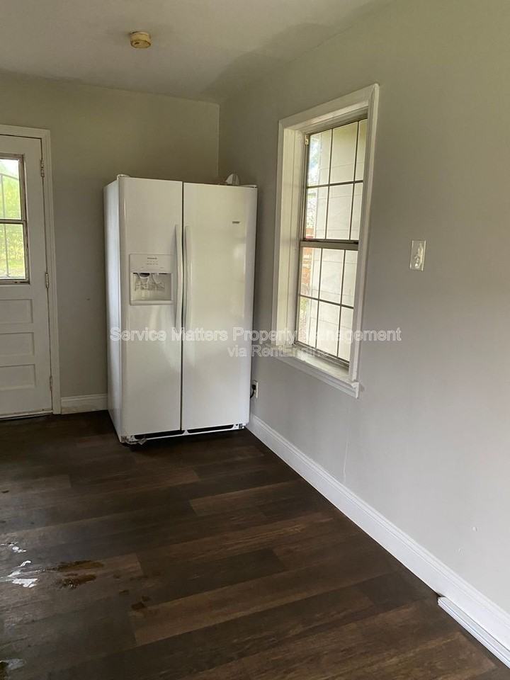 3213 N Guillemard St - Photo 3 of 8