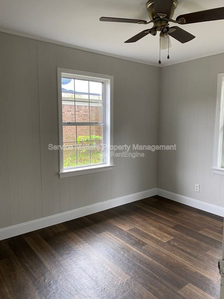 3213 N Guillemard St - Photo 4 of 8