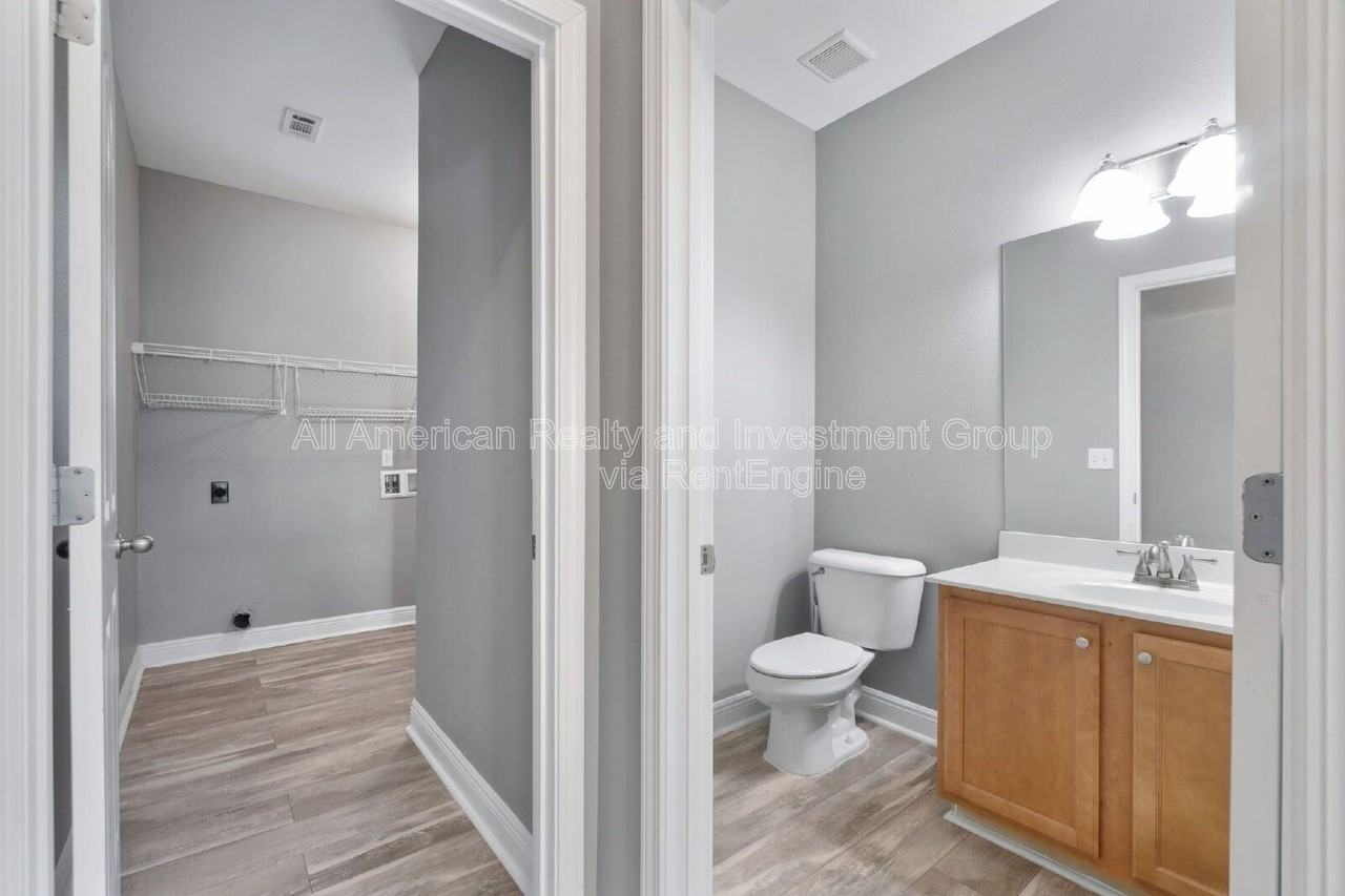 377 Miranda Ct - Photo 6 of 35