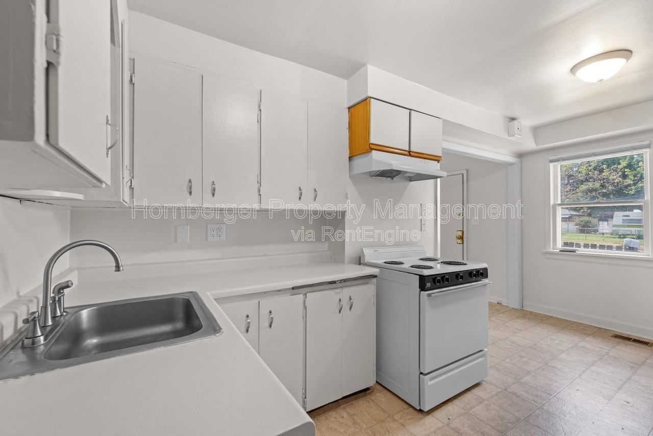 1509 N Wall St #1509B - Photo 7 of 21