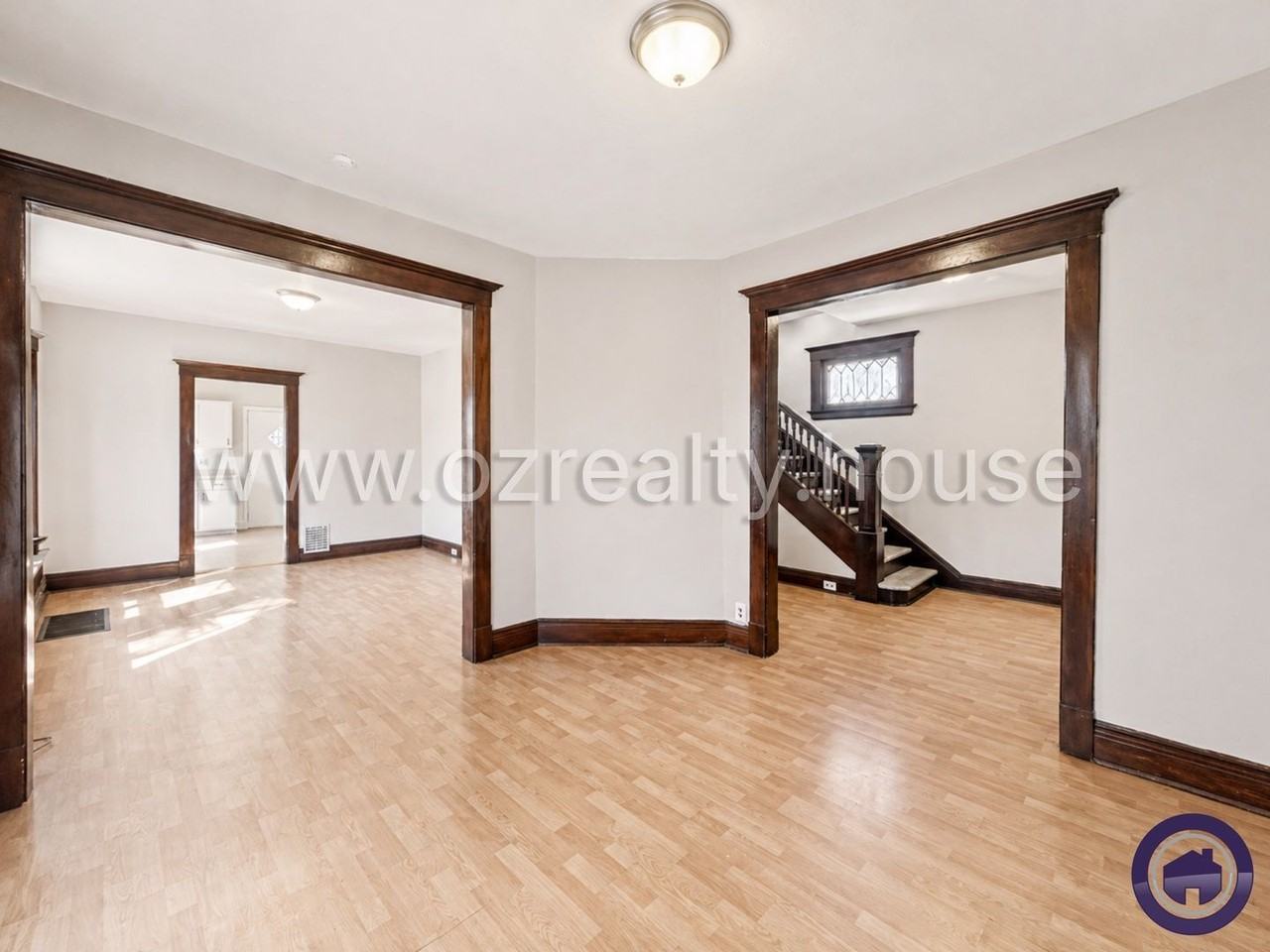 1031 N Michigan St - Photo 6 of 18