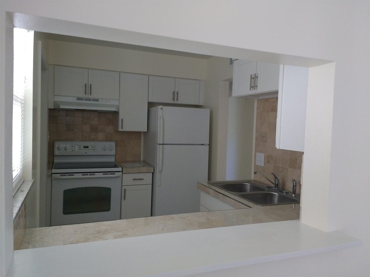 106 S Fredrica Ave - Photo 2 of 22