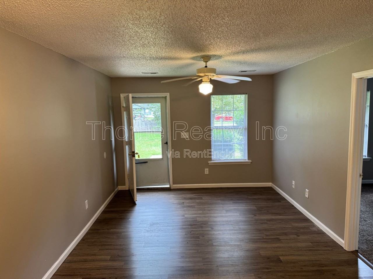 2260 Sherwood Ave #E - Photo 3 of 23
