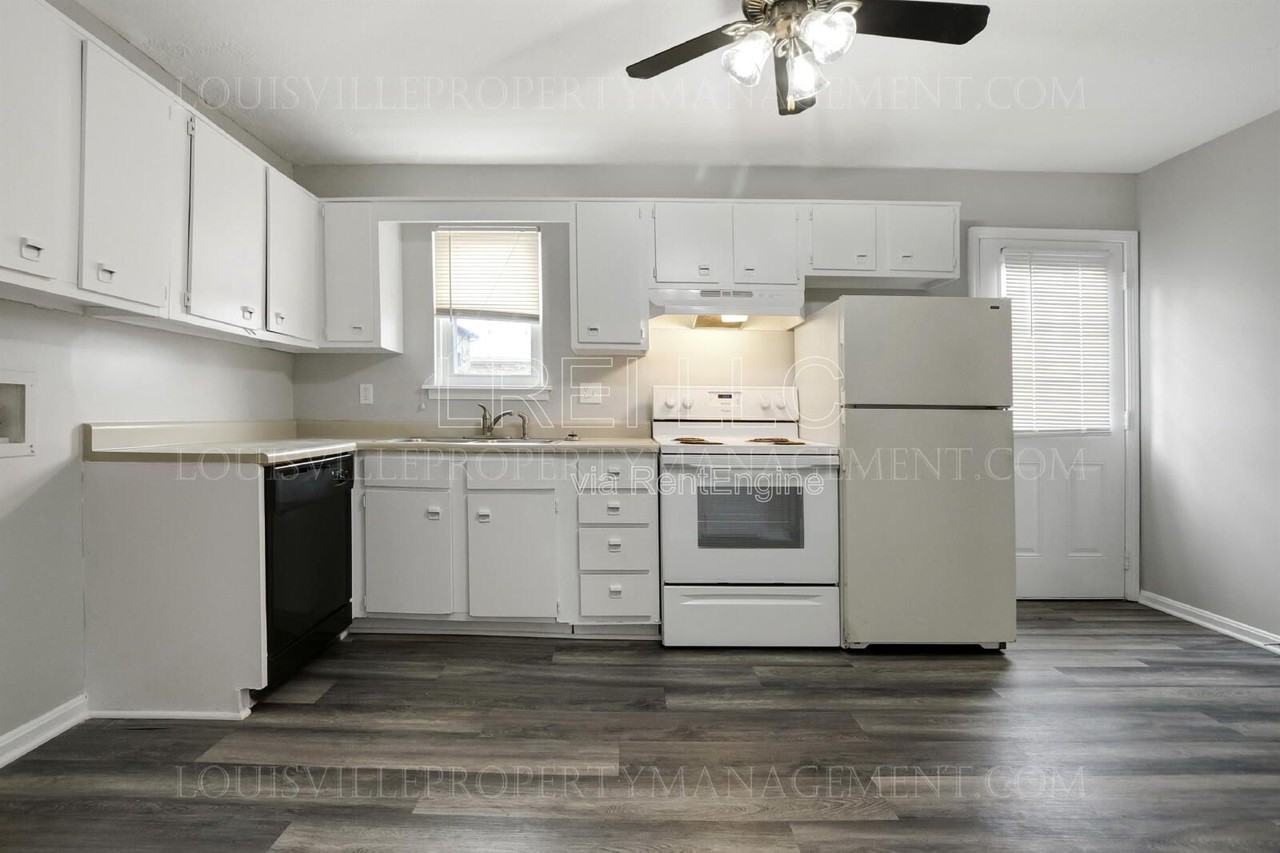 3416 Clingstone Way - Photo 4 of 15