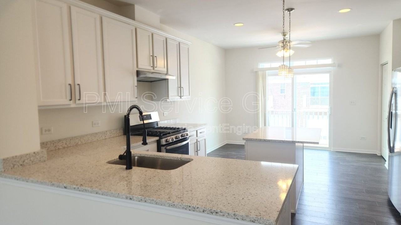 4444 Monroe Ct - Photo 4 of 26