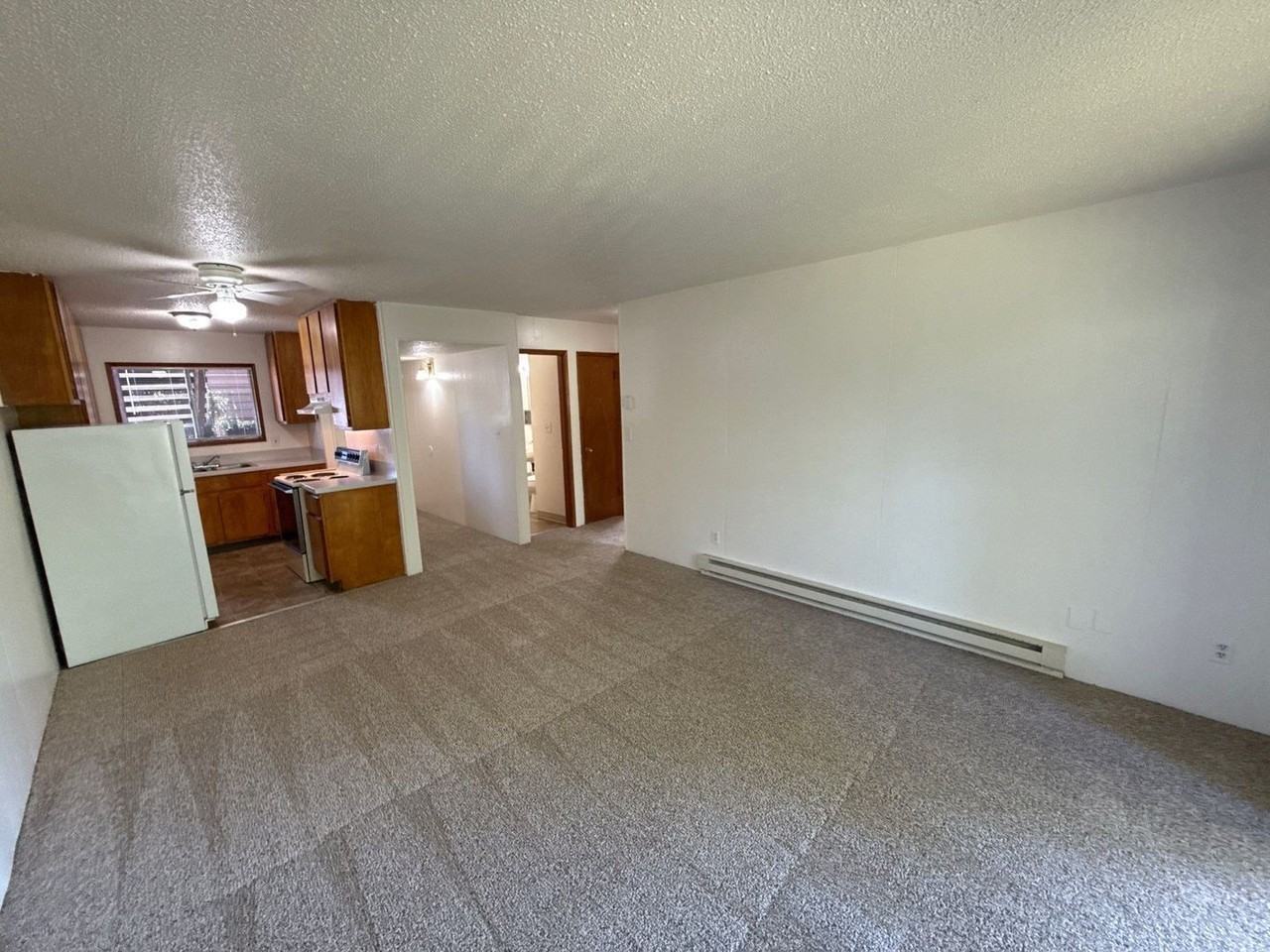 528 Sw Levens St #8 - Photo 3 of 24