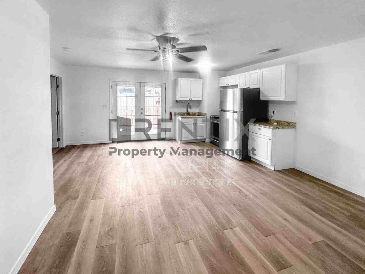 1560 Church St #B - Photo 3 of 12